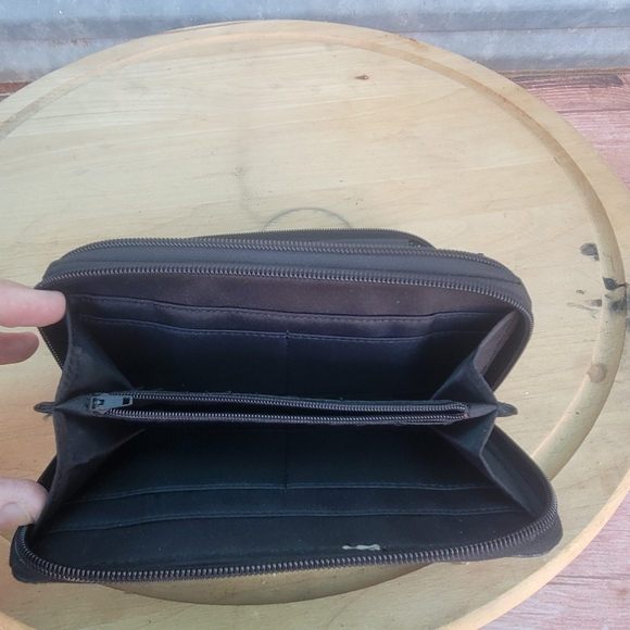 Wallet - Picture 3 of 7